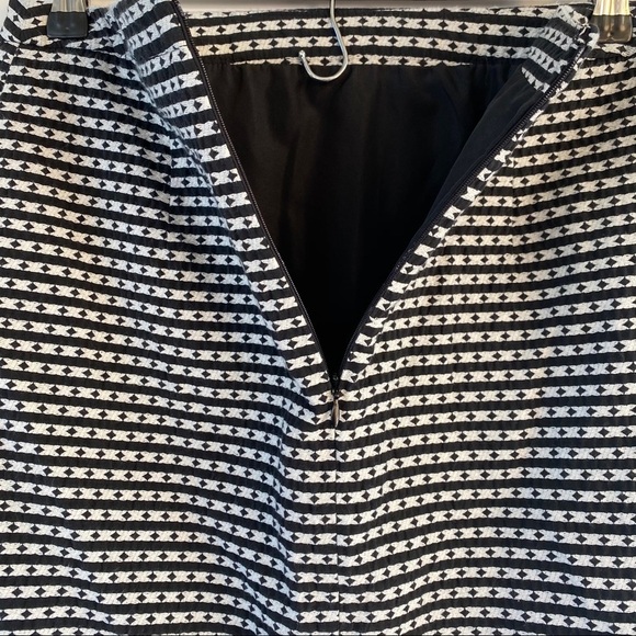 Merona Black and white Midi Skirt Size 6 - Picture 5 of 8
